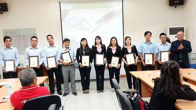 Kỹ năng bán hàng & chăm sóc Khách Hàng chuyên nghiệp - ISUZU (23 & 24.09.2014)